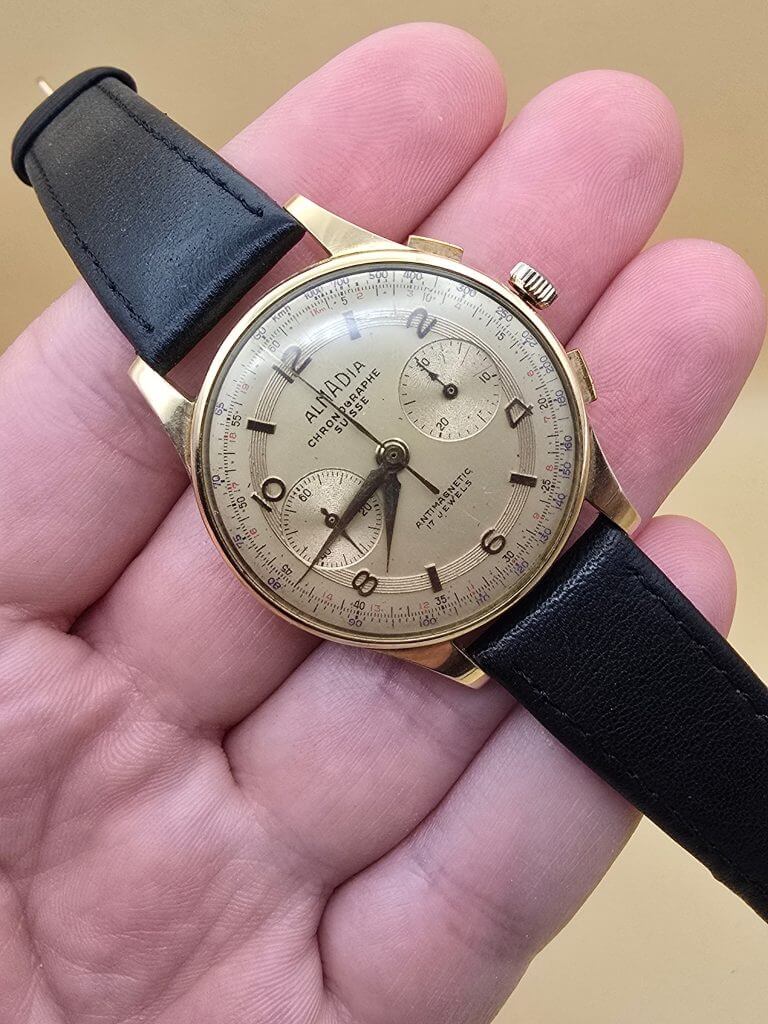 Cronographe Suisse 18K Almadia vintage 1940-1950