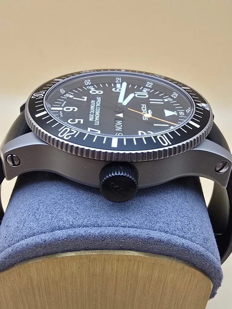 Fortis B42 Cosmonaut Day Date Titanium